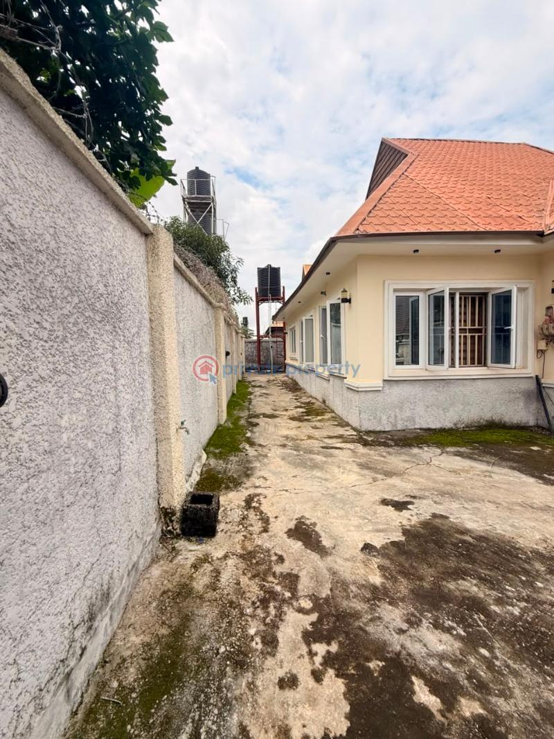 2 bedroom Bungalow For Sale Galadimawa Abuja Phase 3  - 4