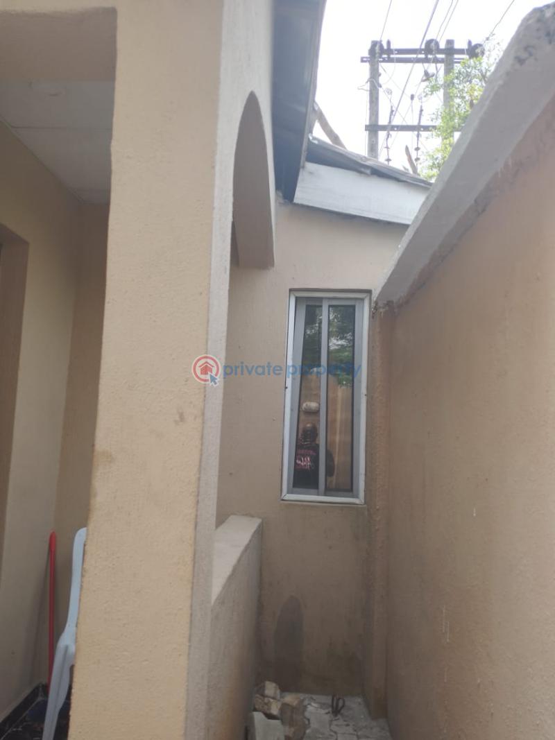 2 bedroom Detached Bungalow For Sale Oniru Victoria Island Lagos - 0