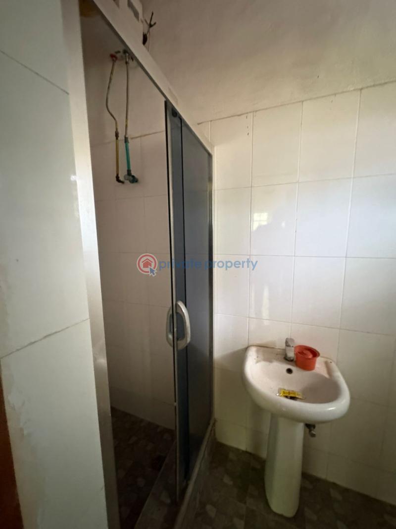 Flat & Apartment For Rent Location: Kolapo Ishola Gra Ibadan Oyo - 6