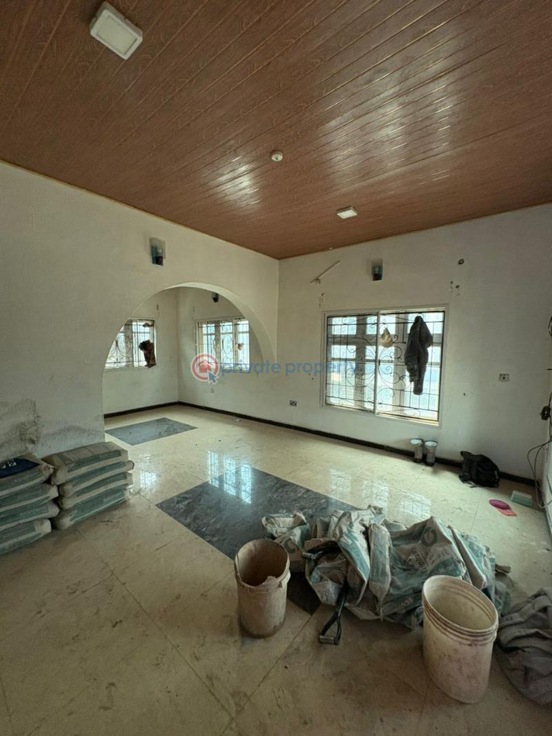 Flat & Apartment For Rent Location: Kolapo Ishola Gra Ibadan Oyo - 0