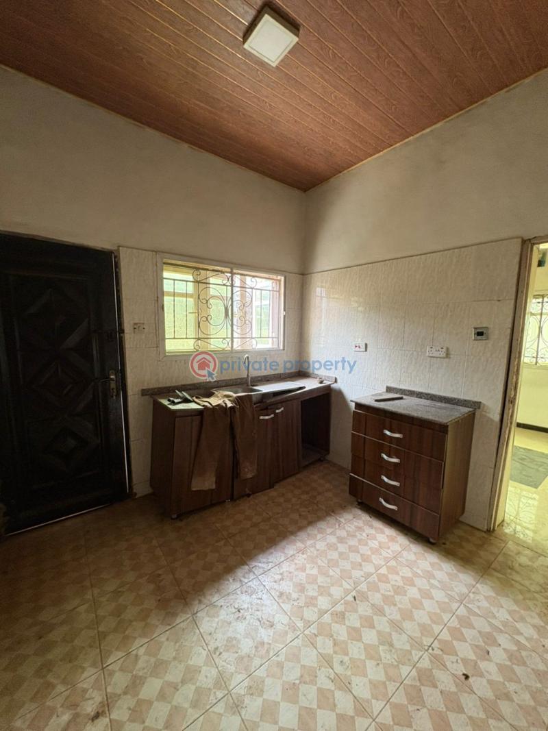 Flat & Apartment For Rent Location: Kolapo Ishola Gra Ibadan Oyo - 4