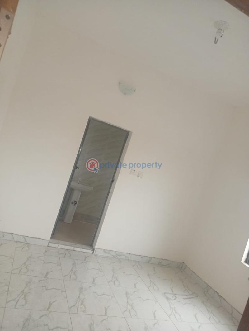 Flat & Apartment For Rent Alimosho Lagos - 1
