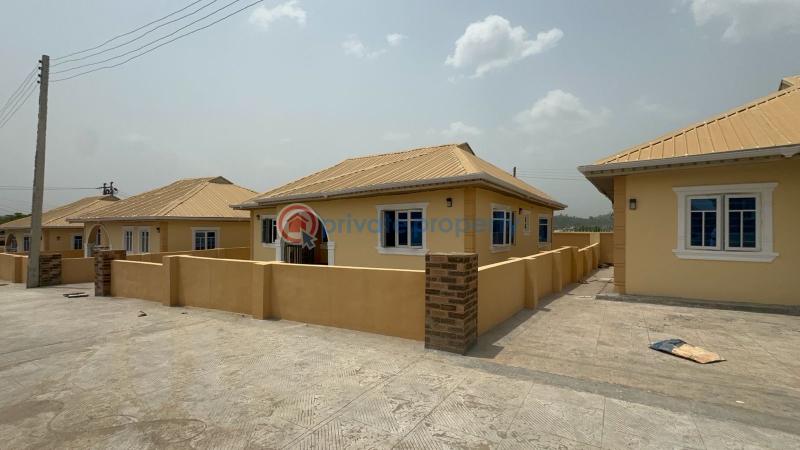 2 bedroom Block Of Flats For Rent Akinsola Farm, Alapata, After Lifeforte Apete Ibadan Oyo - 12