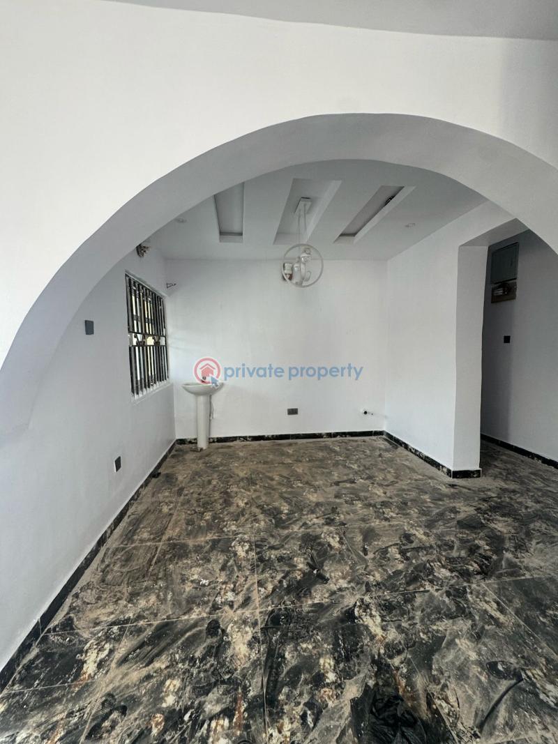2 bedroom Block Of Flats For Rent Akinsola Farm, Alapata, After Lifeforte Apete Ibadan Oyo - 8