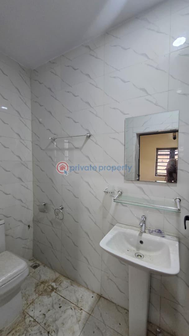 2 bedroom Block Of Flats For Rent Alalubosa Gra, Ibadan Alalubosa Ibadan Oyo - 12