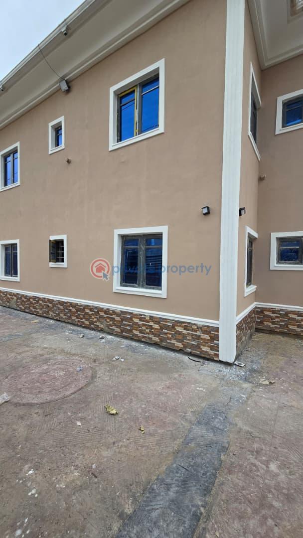 2 bedroom Block Of Flats For Rent Alalubosa Gra, Ibadan Alalubosa Ibadan Oyo - 11