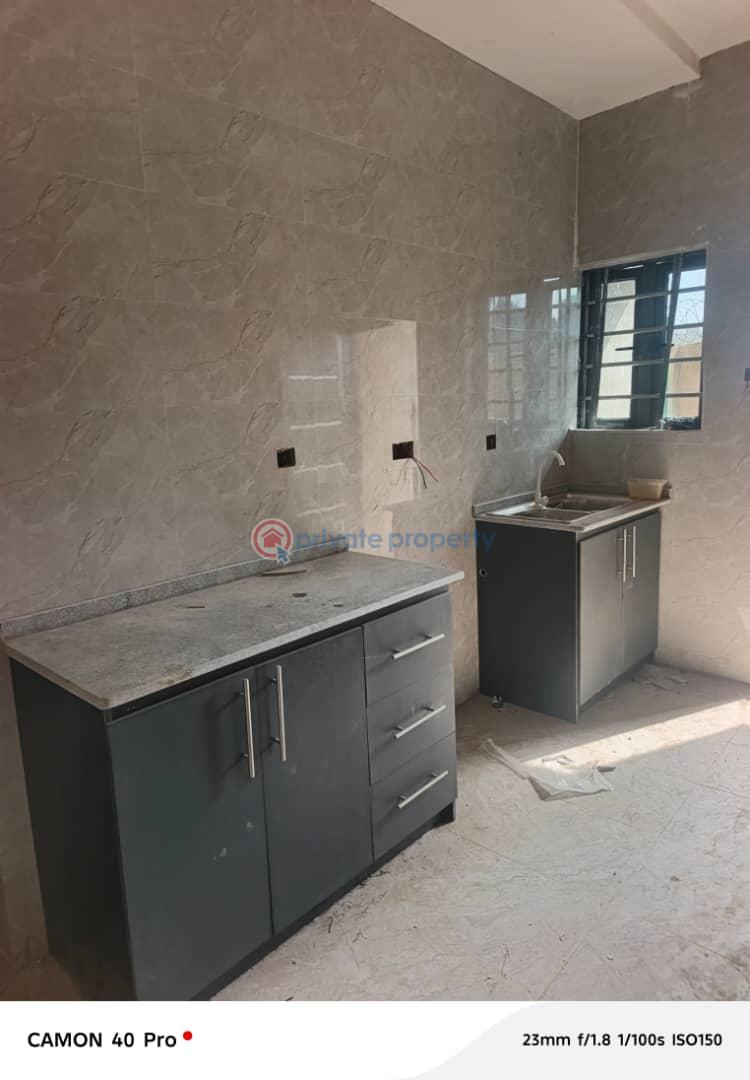 2 bedroom Block Of Flats For Rent White House, Oke Badan, Akala Way, Akobo, Ibadan Akobo Ibadan Oyo - 2