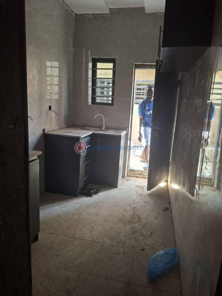 1 bedroom Mini Flat For Rent Before Jnissi School, Akala Way, Akobo, Ibadan Akobo Ibadan Oyo - 0