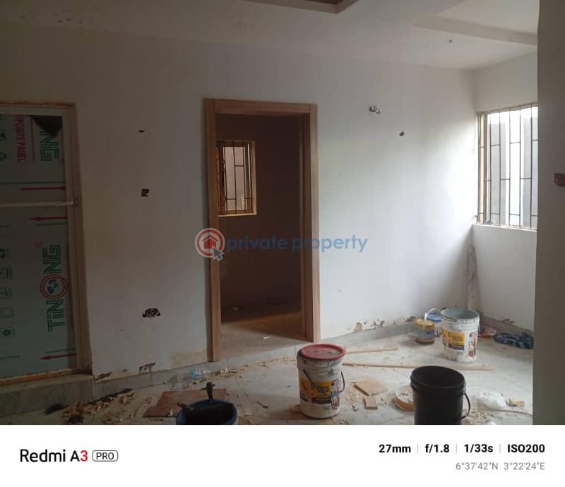 2 bedroom Block Of Flats For Rent Olowora Magodo Olowora Ojodu Lagos - 5