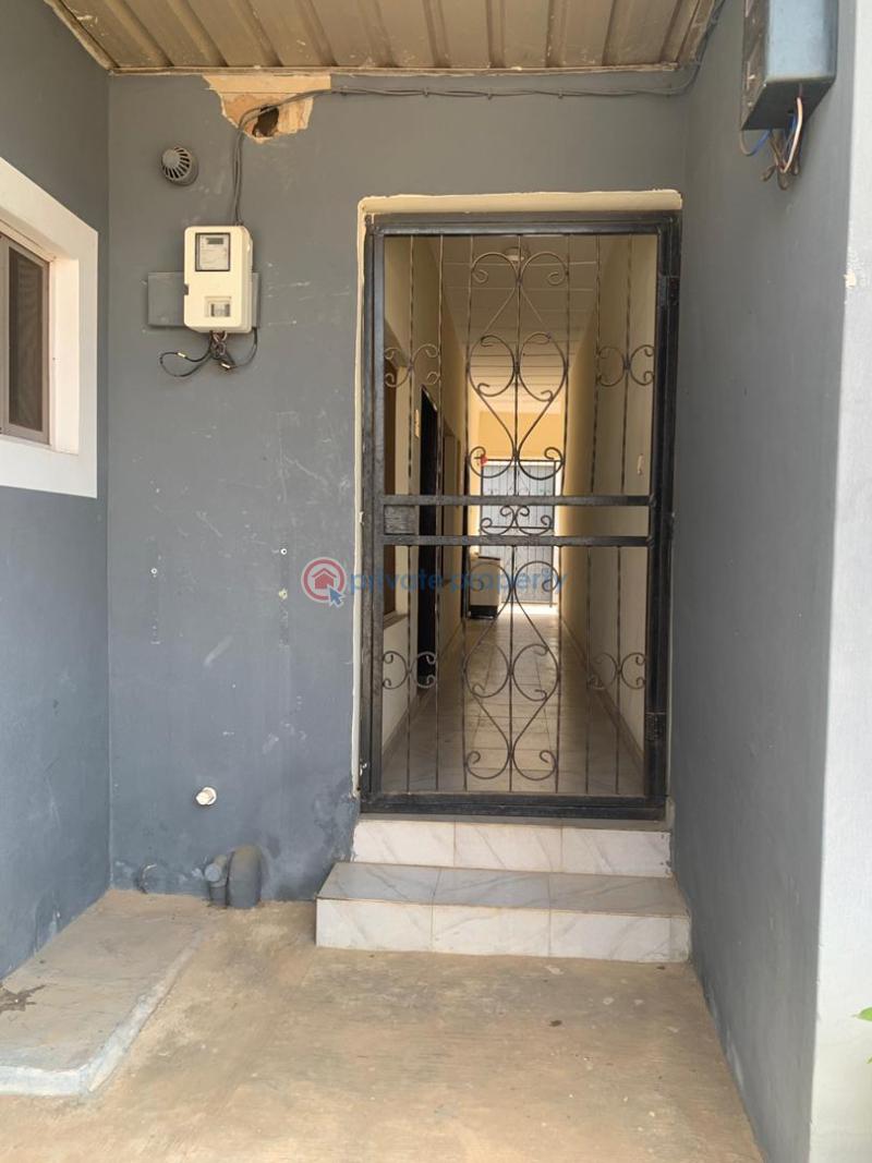 2 bedroom Block Of Flats For Rent Charity Drive, Akoto, Elebu, Akala Express, Ibadan Akala Express Ibadan Oyo - 5