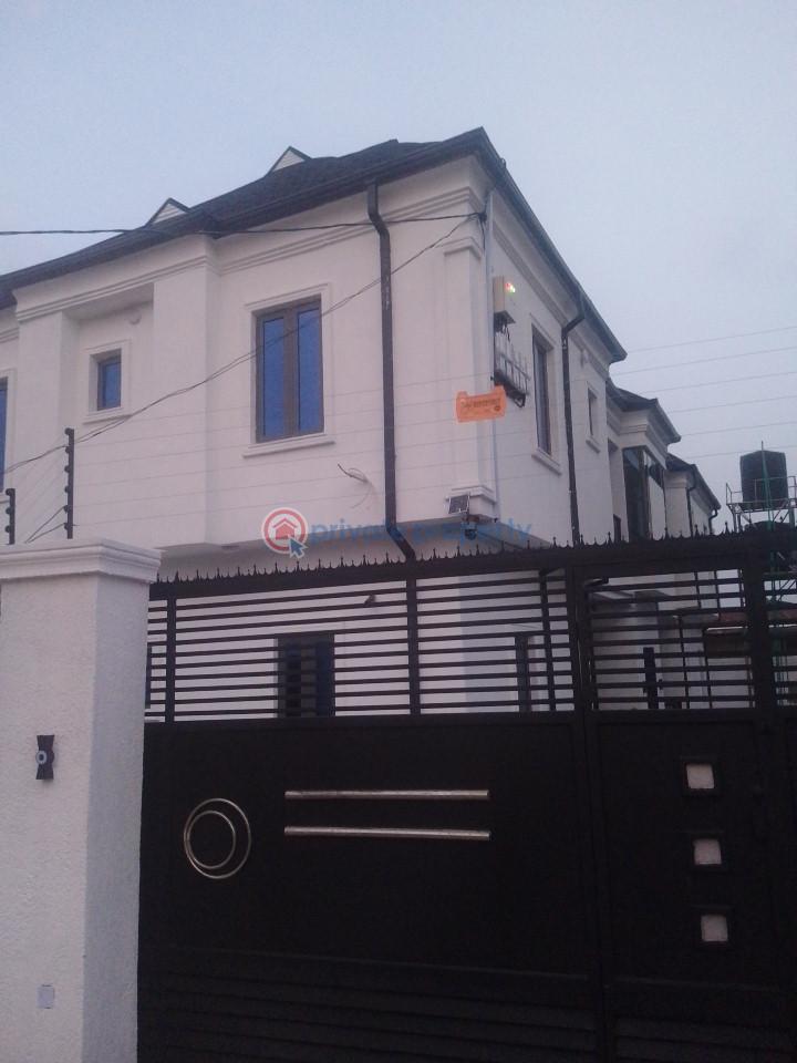 2 bedroom Block Of Flats For Rent Ruby's Court Estate, Felele/molete, Ibadan Ibadan Oyo - 1