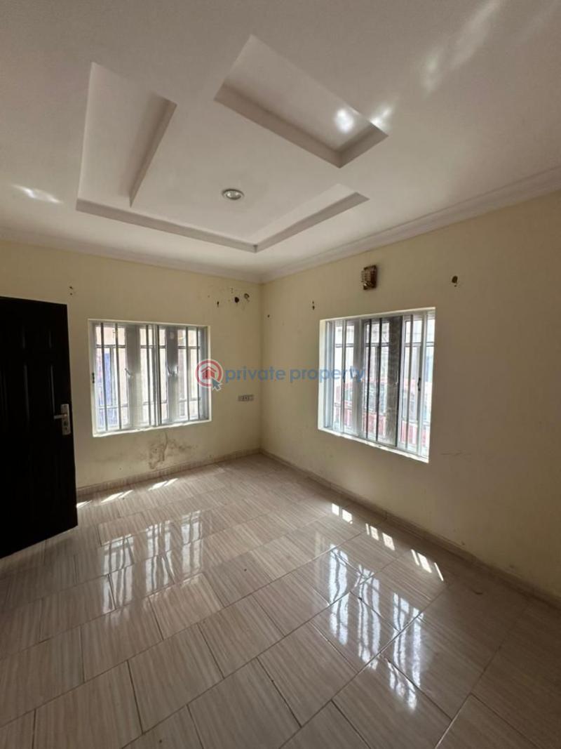 2 bedroom Block Of Flats For Rent Ikolaba Gra, Ibadan Bodija Ibadan Oyo - 1