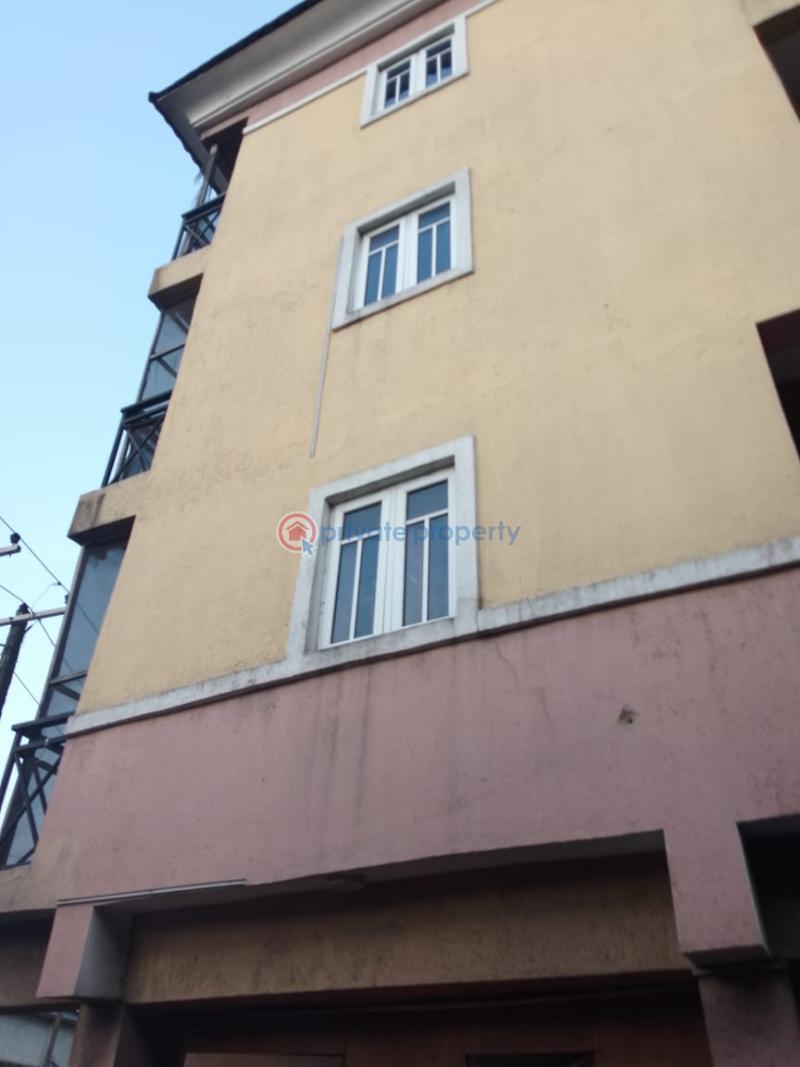 2 bedroom Block Of Flats For Rent Off Lawanson Lawanson Surulere Lagos - 3