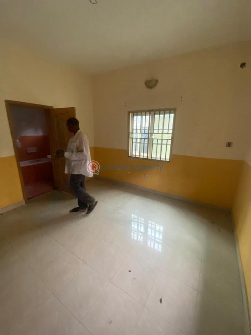 2 bedroom Block Of Flats For Rent Magodo Gra Phase 1 Magodo Kosofe/Ikosi Lagos - 3