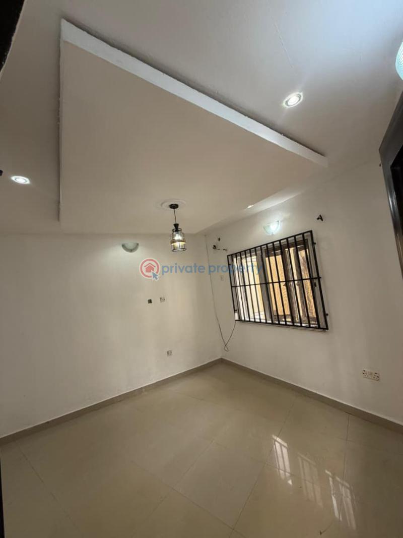 House For Rent At Ikolaba Gra. Ibadan Oyo - 3