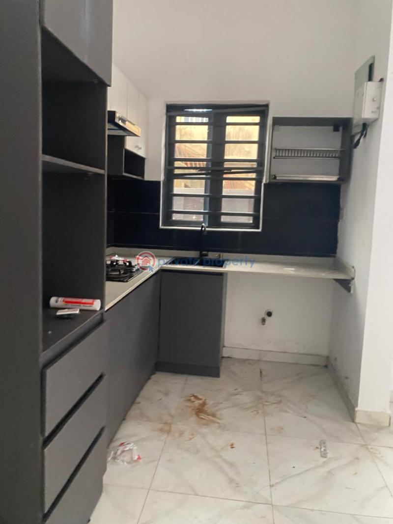 2 bedroom Block Of Flats For Rent Olowora Magodo Kosofe/Ikosi Lagos - 3