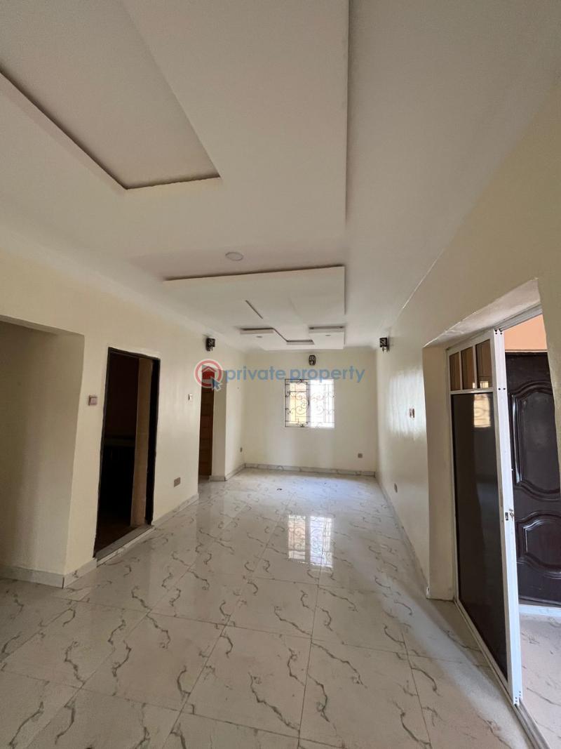 For rent 2 bedroom Flat & Apartment Kolapo Ishola Gra Ibadan Oyo (PID 2PBMKW) Private