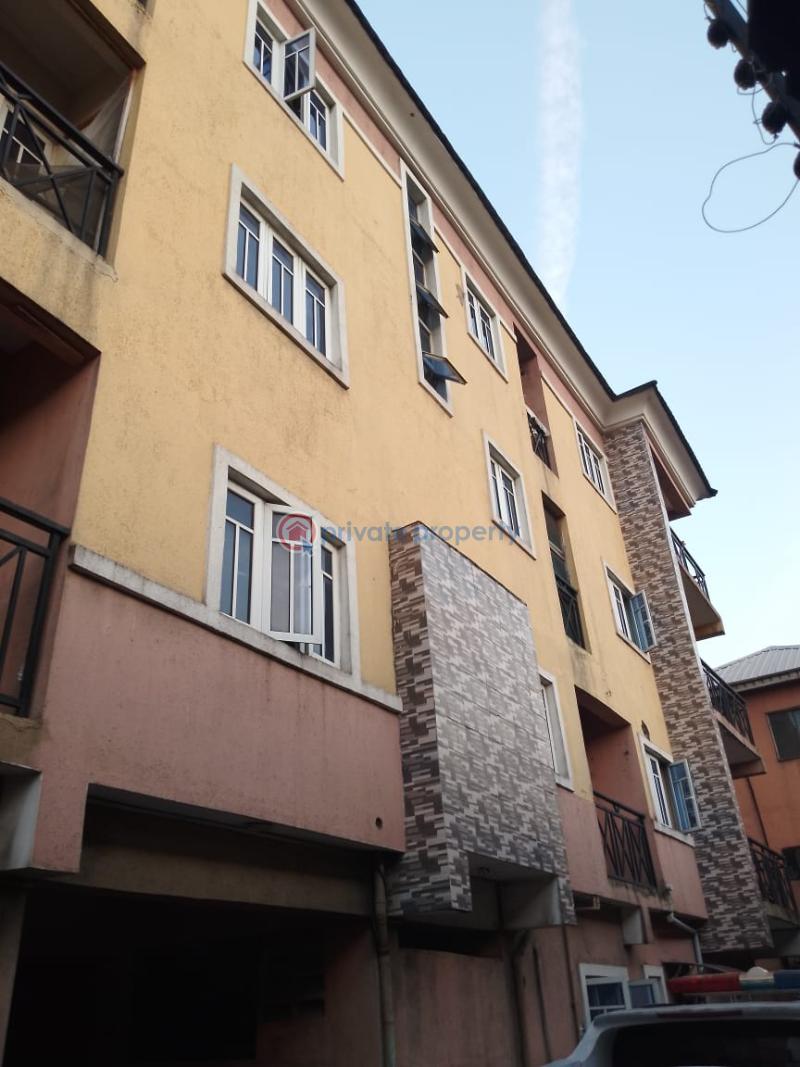 2 bedroom Block Of Flats For Rent Off Lawanson Lawanson Surulere Lagos - 2