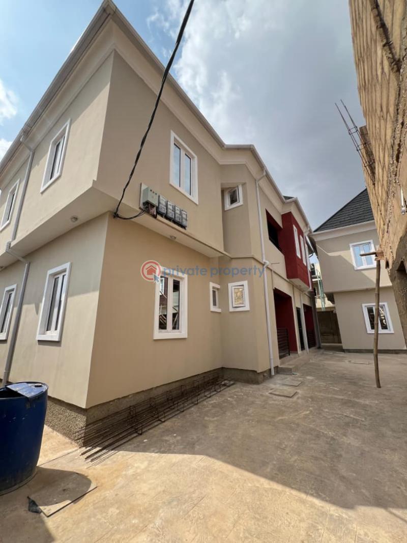 2 bedroom Block Of Flats For Rent Ajinde Road, Ire Akari Estate, Akala Express, Oluyole Extension, Ibadan Akala Express Ibadan Oyo - 2