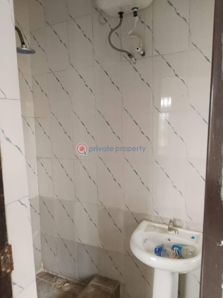 2 bedroom Block Of Flats For Rent Olowora Along Magodo Phase 1 Olowora Ojodu Lagos - 3