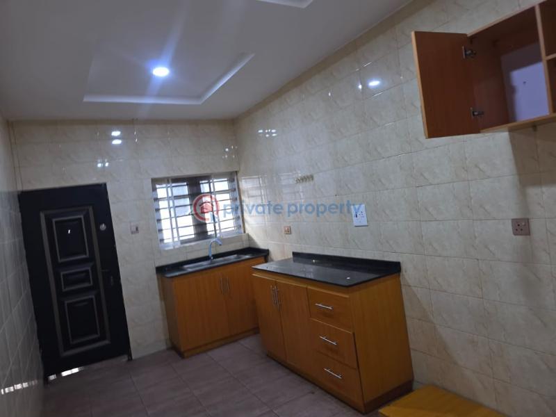 2 bedroom Block Of Flats For Rent Adeoje Estate, Akala Express, Oluyole Extension, Ibadan Akala Express Ibadan Oyo - 1