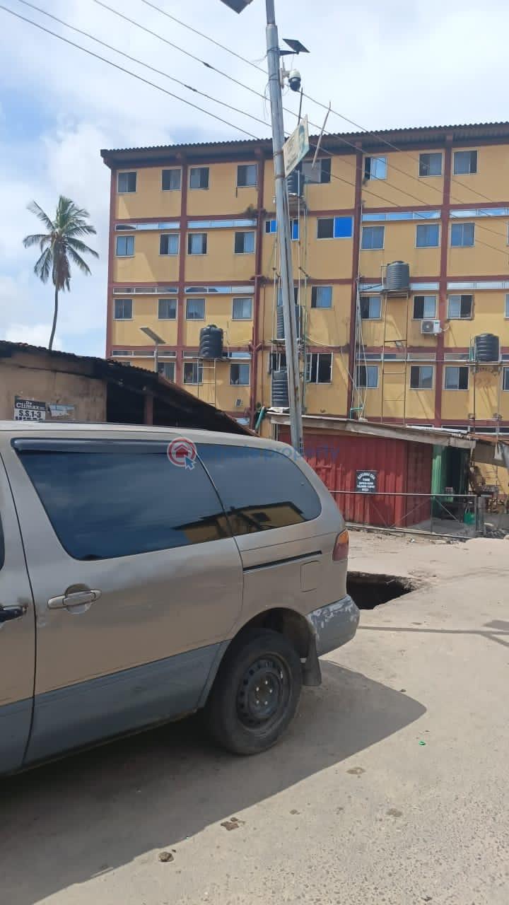 2 bedroom Block Of Flats For Sale Shitta Surulere Lagos