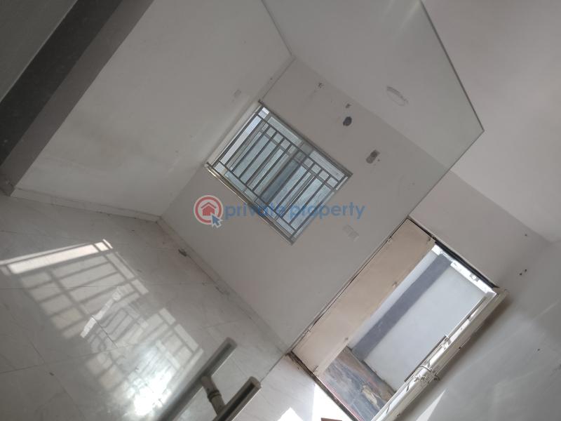 2 bedroom Block Of Flats For Rent Arapaja, Close To New Garage, Ibadan Ibadan Oyo - 1