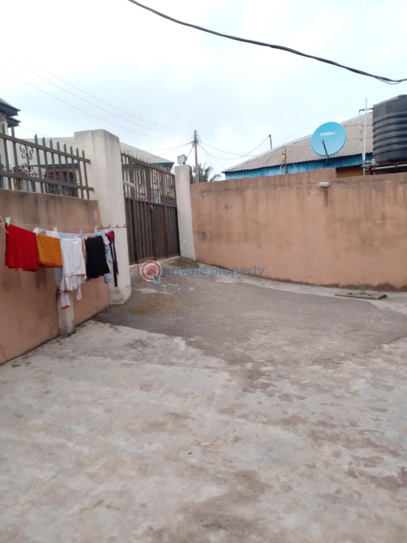2 bedroom Block Of Flats For Sale Makogi Magboro Obafemi Owode Ogun - 3