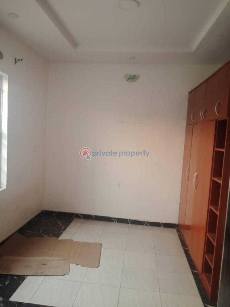 2 bedroom Block Of Flats For Rent Magodo Phase 1 Estate Extension Magodo Kosofe/Ikosi Lagos - 4