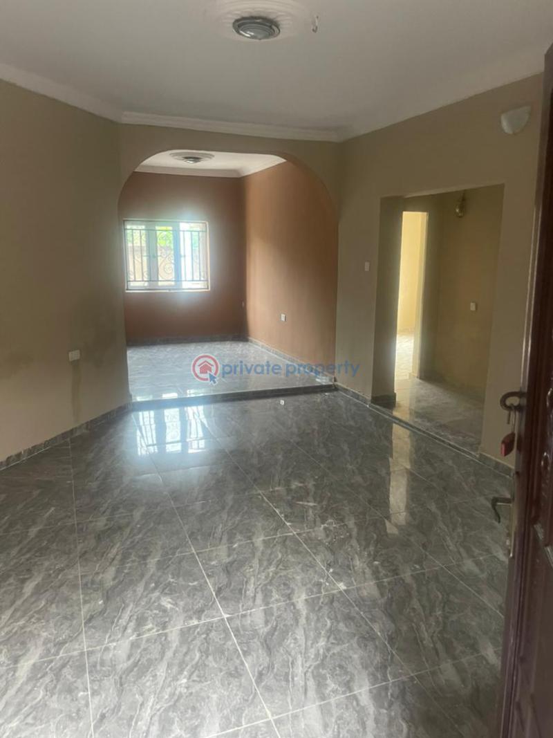2 bedroom Block Of Flats For Rent First Gate, Owode Apata Apata Ibadan Oyo - 0