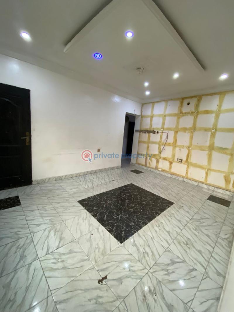 2 bedroom Block Of Flats For Rent Alagomeji Yaba Lagos - 0