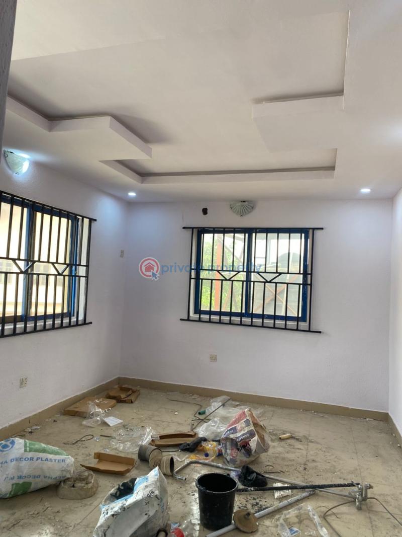 2 bedroom Block Of Flats For Rent Ajuwon Yakoyo/Alagbole Ojodu Lagos