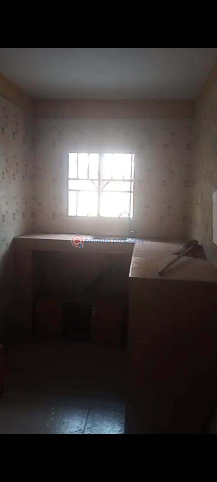 2 bedroom flat at challenge area elewura, off ring road ibadan.   room ensuit with visitors toilet - 1 2 bedroom Block Of Flats For Rent Elewura Challenge Challenge Ibadan Oyo - 1