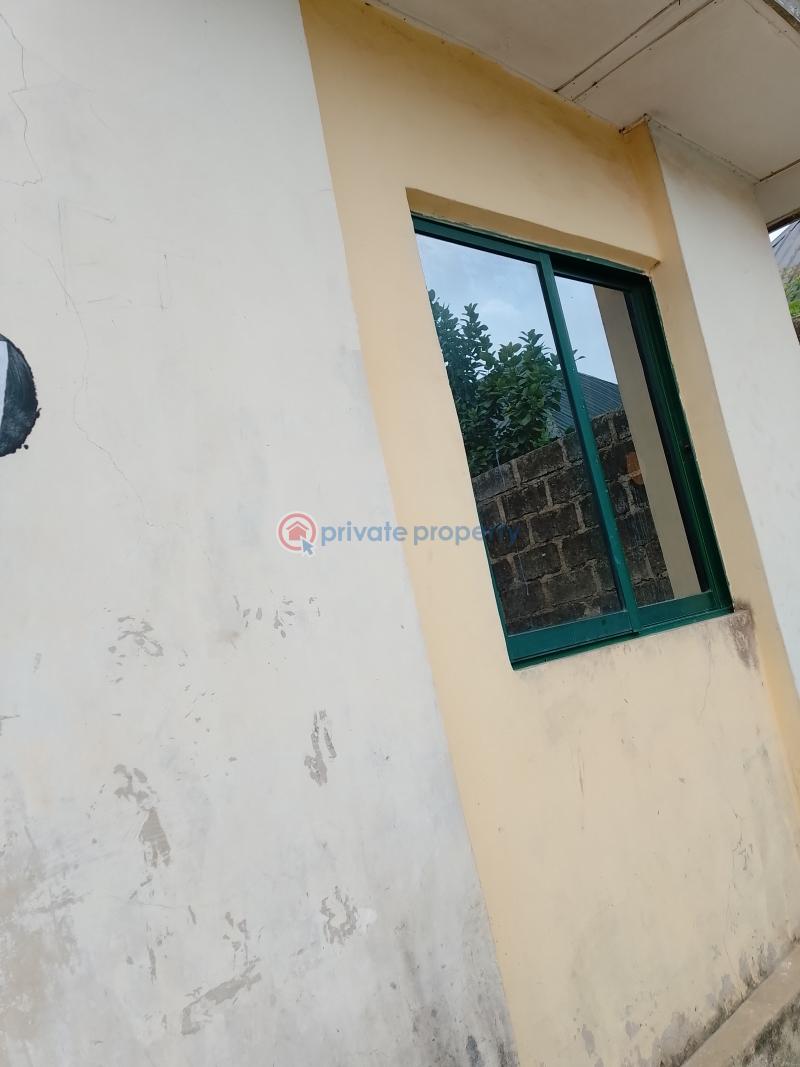 2 bedroom Block Of Flats For Rent Pakuro Mowe Ogun area  - 4