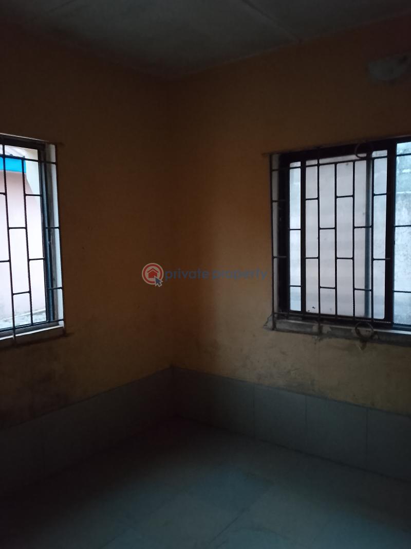 2 bedroom Block Of Flats For Rent Pakuro Mowe Ogun area  - 10