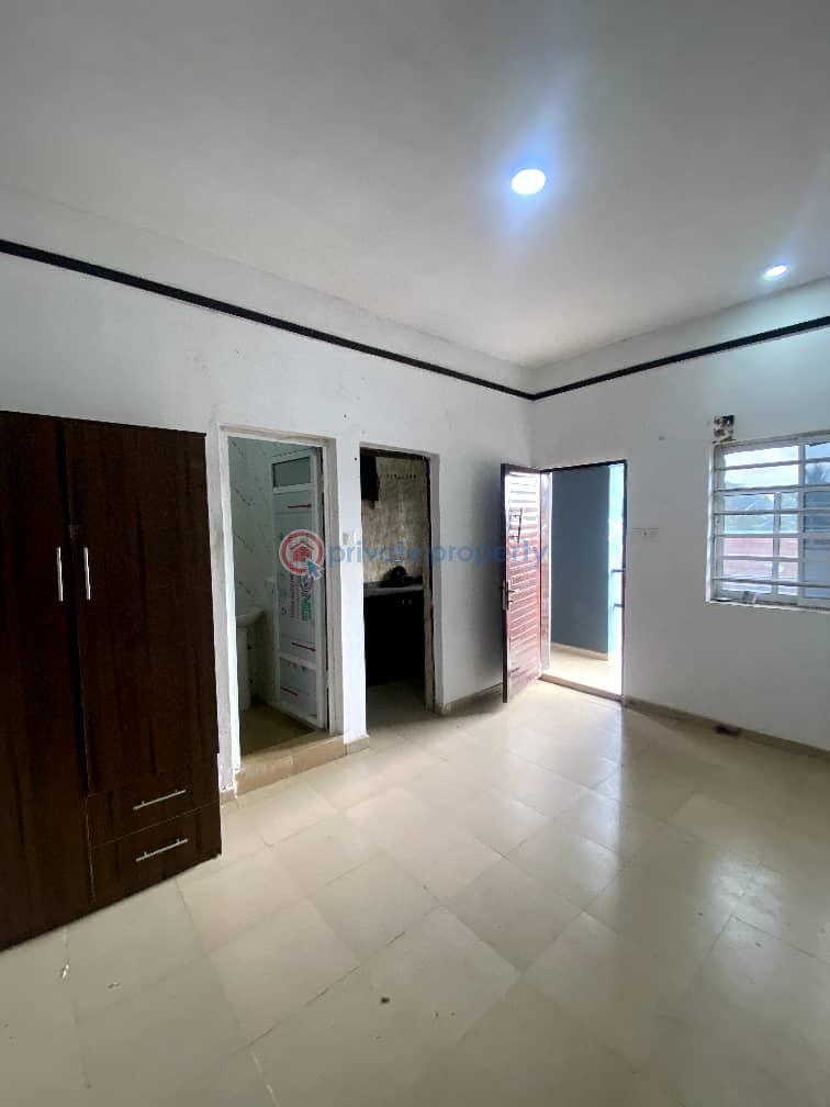 2 bedroom Block Of Flats For Rent Olusoji Avenue, Oluyole, Ibadan Oluyole Estate Ibadan Oyo - 1