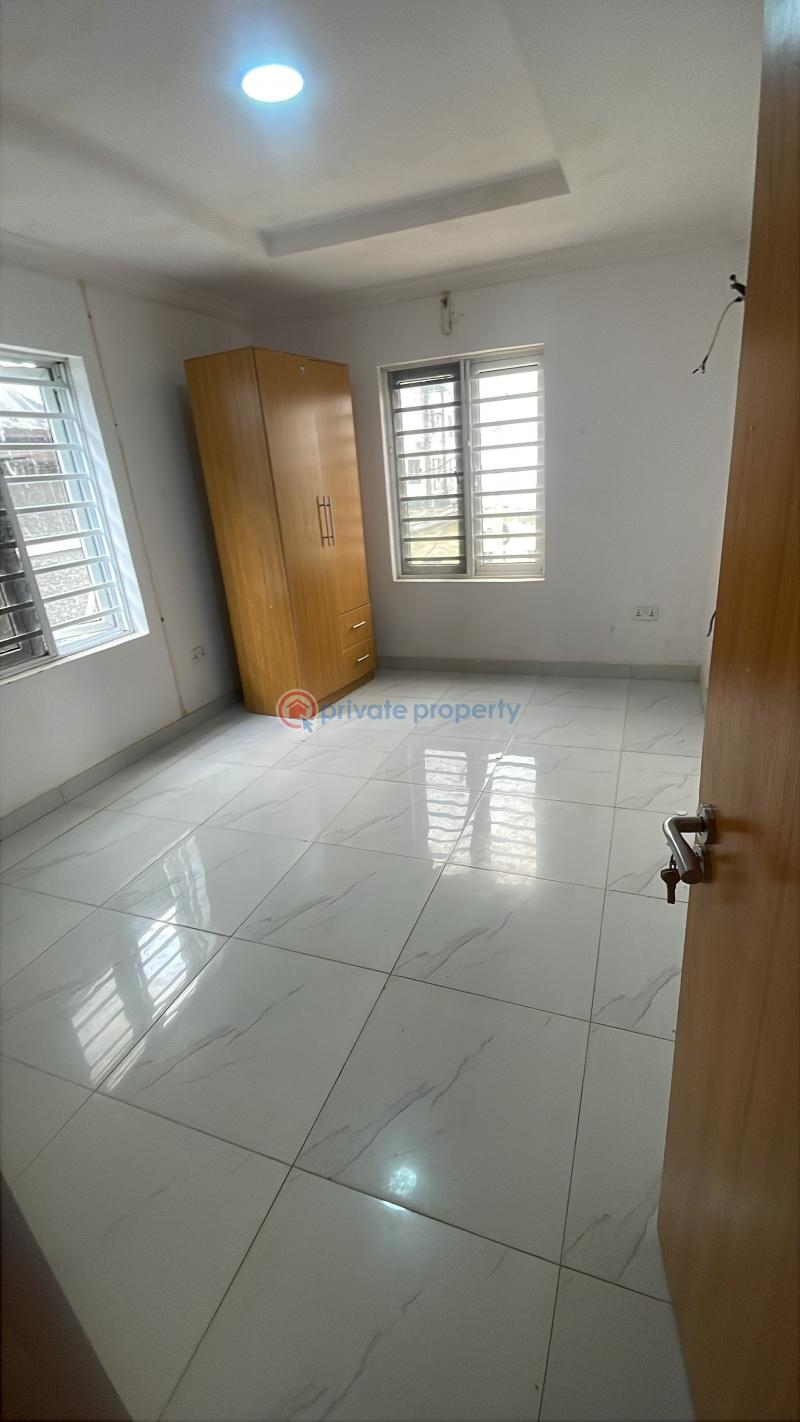 2 bedroom Block Of Flats For Rent Olowora Omole Phase 2 Extension Olowora Ojodu Lagos - 10
