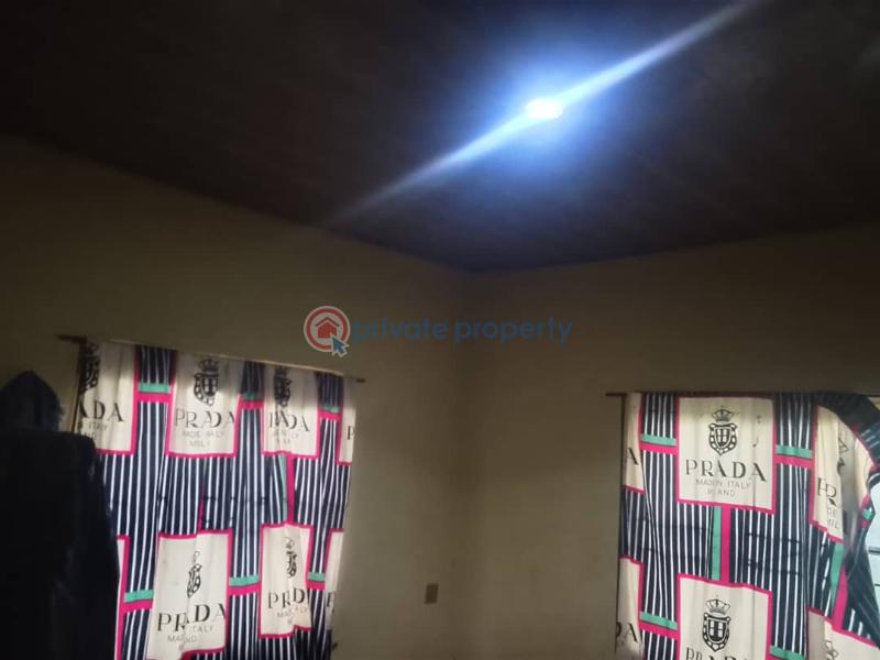 2 bedroom Block Of Flats For Rent Adekunle Yaba Yaba Lagos - 3