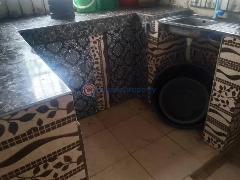 2 bedroom Block Of Flats For Rent Adekunle Yaba Yaba Lagos - 1