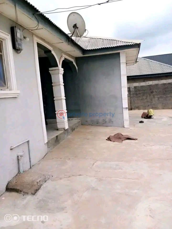 2 bedroom Block Of Flats For Rent Adamo Odogunyan Ikorodu Lagos - 5