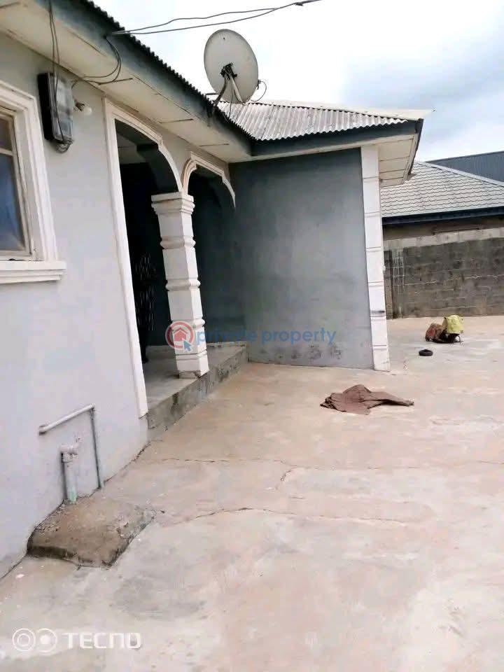2 bedroom Block Of Flats For Rent Adamo Odogunyan Ikorodu Lagos - 9