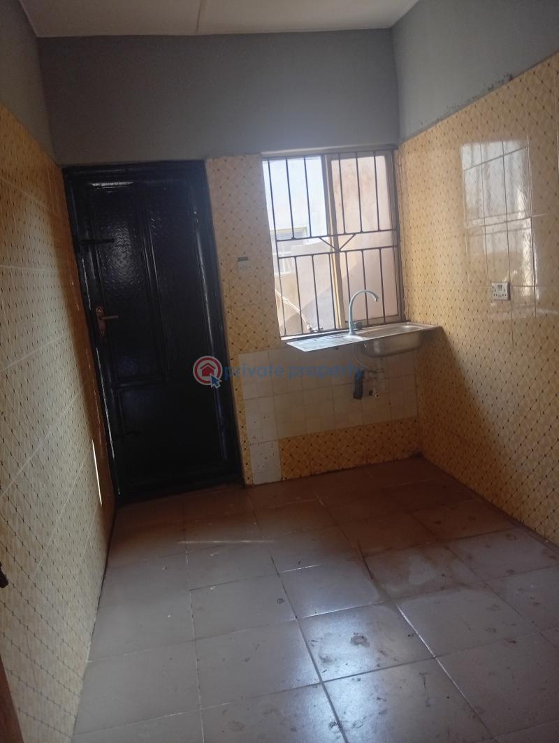 2 bedroom Block Of Flats For Rent Off Ogunusi Road Berger Ojodu Lagos - 4