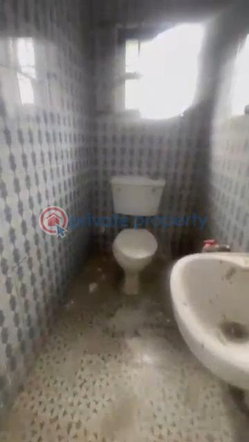 2 bedroom Block Of Flats For Rent 📍 Karounwi Street, Via Oduduwa, Surulere, Lagos Itire-Ikate Surulere Lagos - 9