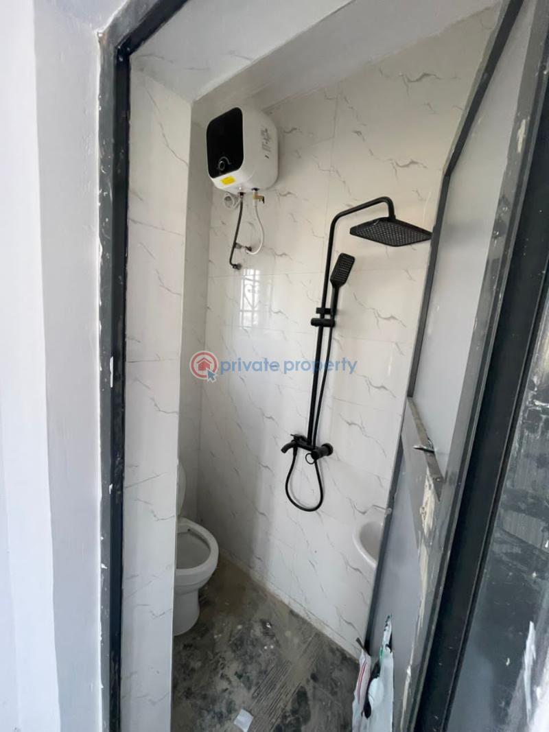 2 bedroom Block Of Flats For Rent Finrel Supermarket, Akala Express, Oluyole Extension, Ibadan Akala Express Ibadan Oyo - 2