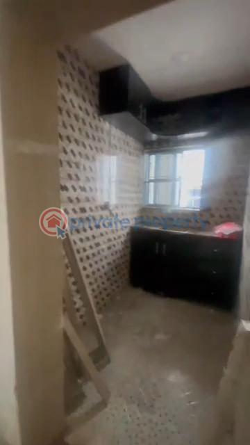 2 bedroom Block Of Flats For Rent 📍 Karounwi Street, Via Oduduwa, Surulere, Lagos Itire-Ikate Surulere Lagos - 3