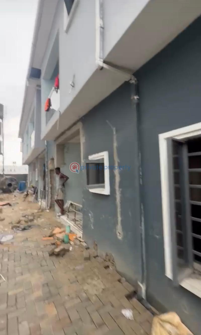2 bedroom Block Of Flats For Rent Happy Land Estate Sangotedo Ajah Lagos - 1