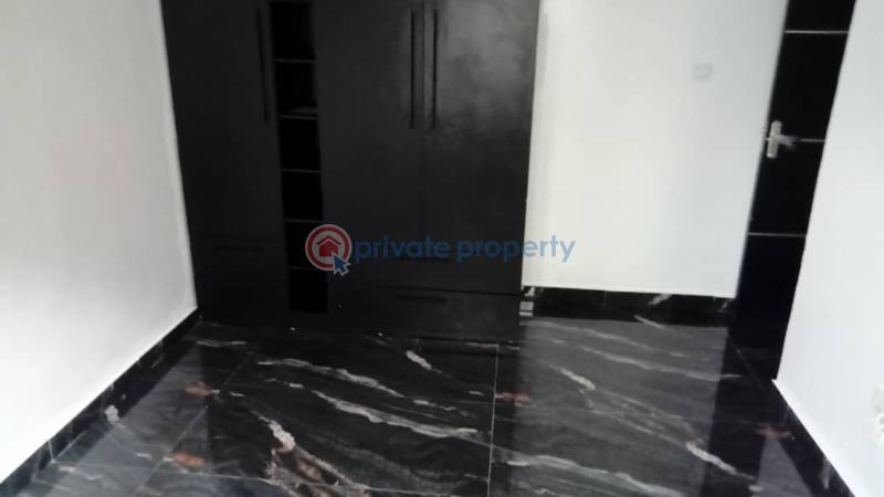 2 bedroom Block Of Flats For Rent Itire-Ikate Surulere Lagos - 8