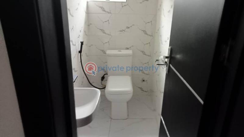 2 bedroom Block Of Flats For Rent Itire-Ikate Surulere Lagos - 3