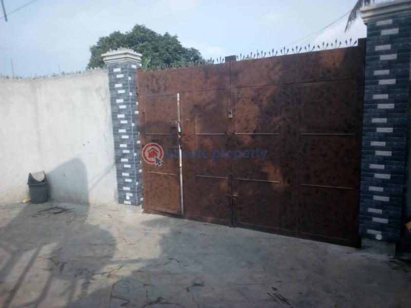 2 bedroom Bungalow For Sale Inside Onitire, Abaranje Road, Ikotun Ikotun Isolo Lagos - 4