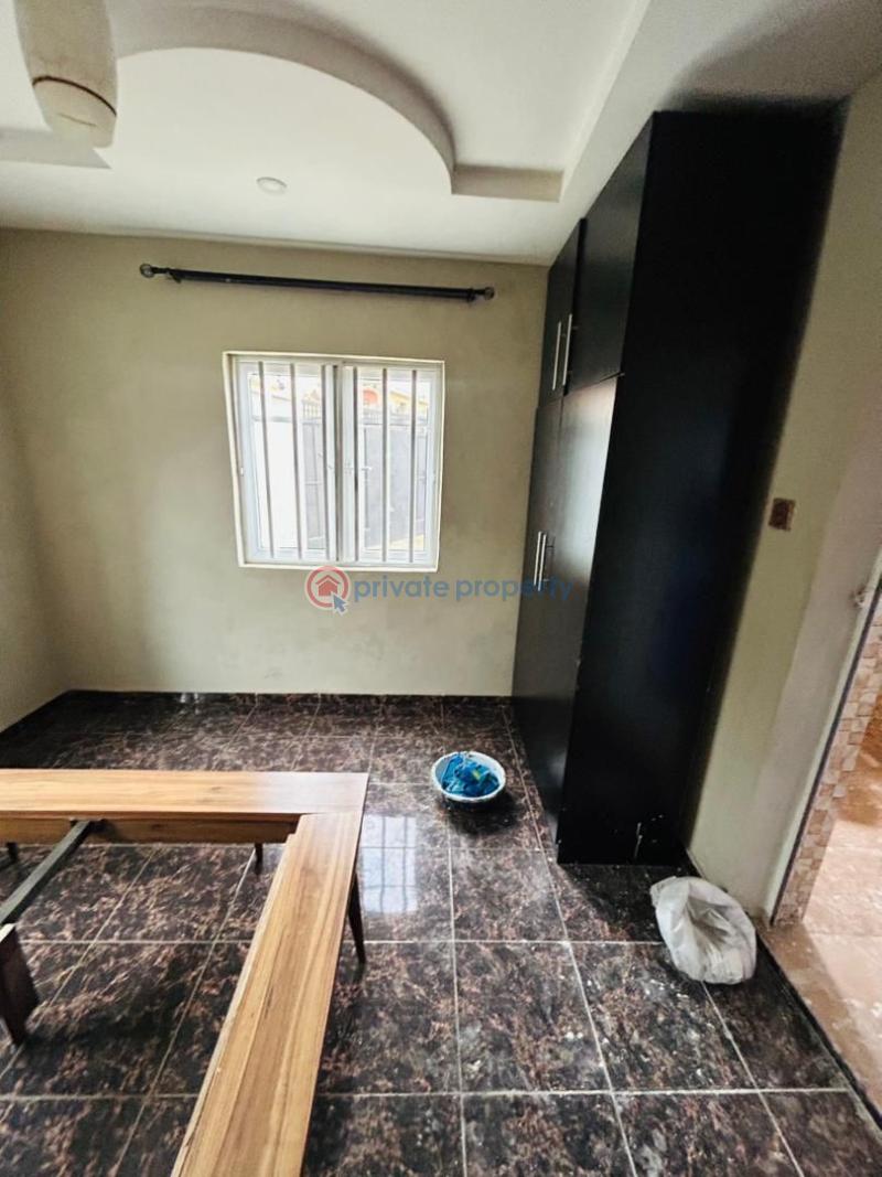 2 bedroom Block Of Flats For Rent Close To Taska, Akala Express, Ibadan Akala Express Ibadan Oyo - 2